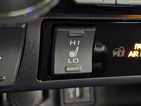 New 2025 Toyota RAV4 SE image 27