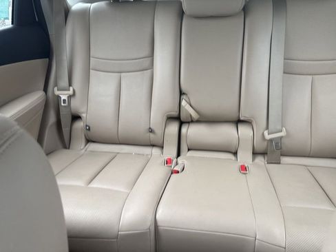 Used 2016 Nissan Rogue SL image 18