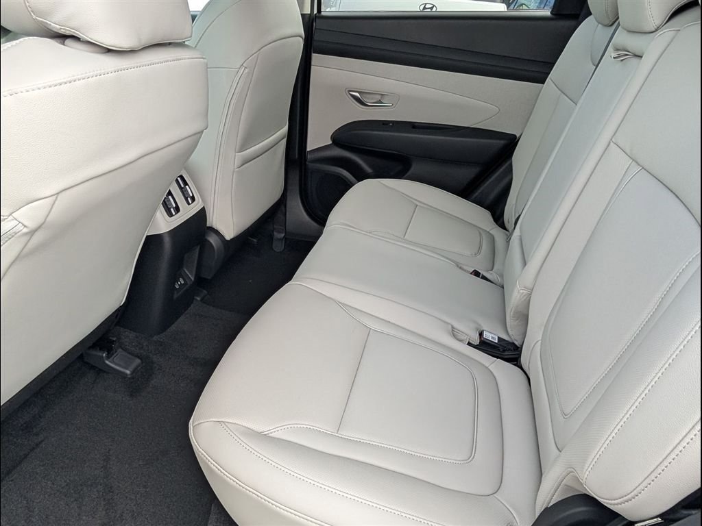 Used 2026 Hyundai Tucson SEL FWD image 9