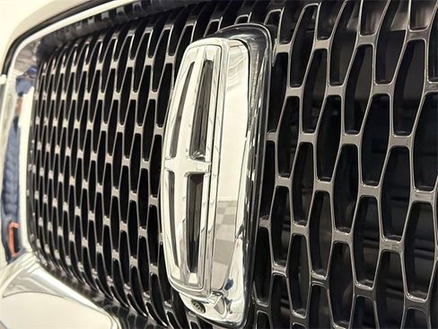 Used 2024 Lincoln Navigator Reserve w/ Monochromatic Package image 16