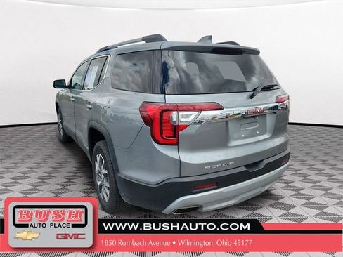 Used 2023 GMC Acadia SLT FWD image 3