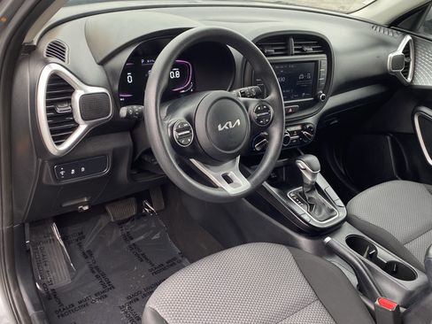Used 2023 Kia Soul LX w/ Option Group 015 image 14