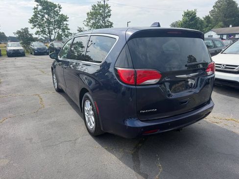 Used 2018 Chrysler Pacifica LX FWD image 7