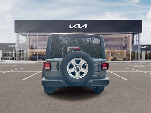 Used 2021 Jeep Wrangler Unlimited Sport image 7