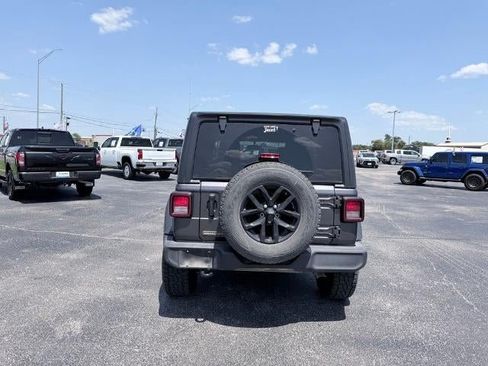 Used 2023 Jeep Wrangler Unlimited Sport AWD/4WD image 4