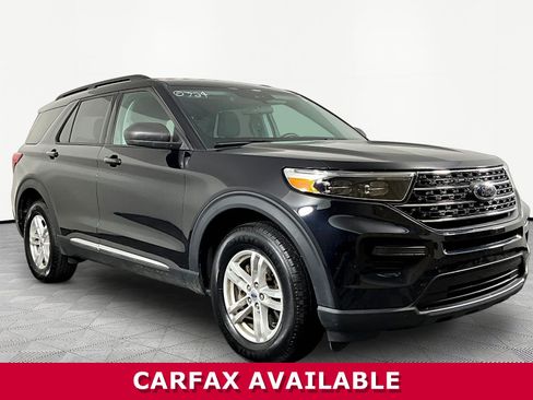 Used 2023 Ford Explorer XLT AWD/4WD image 3