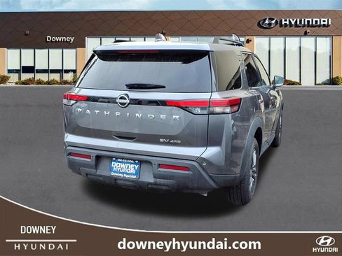Used 2024 Nissan Pathfinder SV AWD/4WD image 4