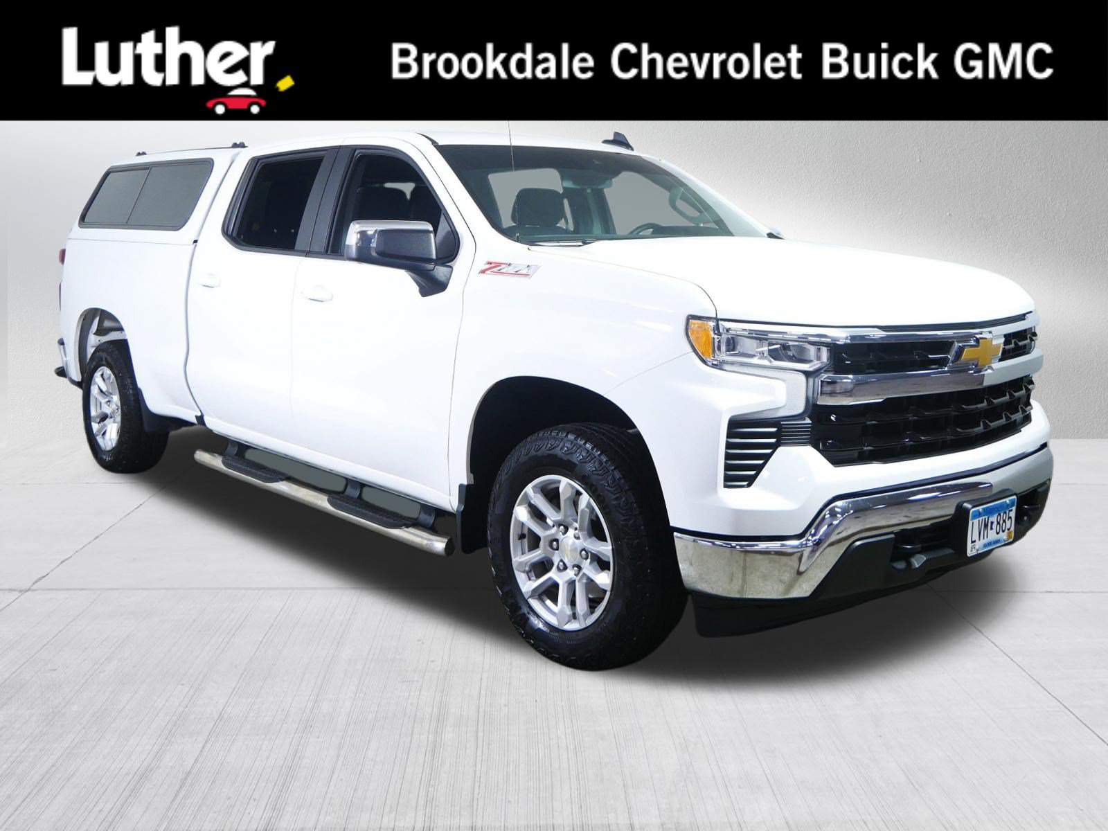 Used 2024 Chevrolet Silverado 1500 LT w/ Z71 Off-Road Package AWD/4WD image 1