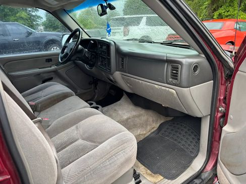 Used 2005 Chevrolet Suburban LS RWD image 18