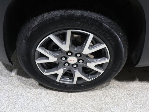 Used 2023 GMC Acadia SLE w/ Driver Convenience Package image 10