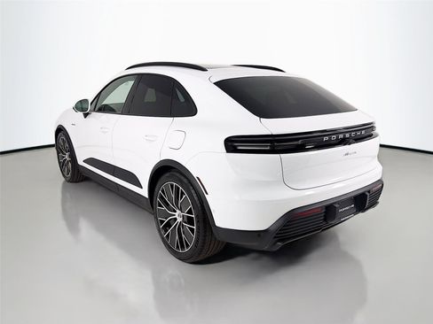 New 2026 Porsche Macan Electric image 3