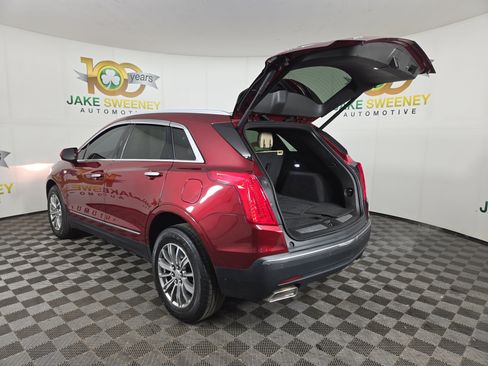 Used 2017 Cadillac XT5 Luxury w/ Driver Awareness Package image 32