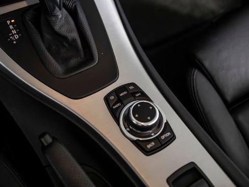 Used 2011 BMW 335i Convertible image 31