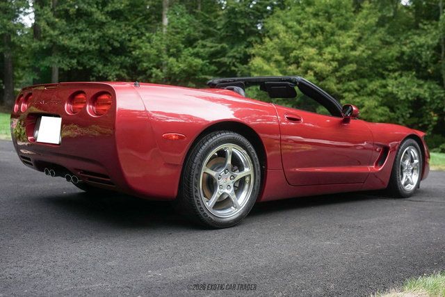 Used 2004 Chevrolet Corvette Convertible w/ Preferred Equipment Group RWD image 8