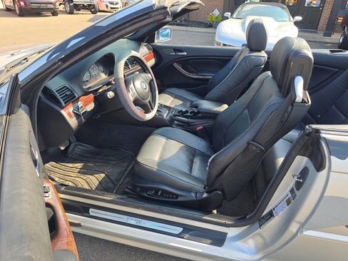 Used 2005 BMW 325Ci Convertible image 23