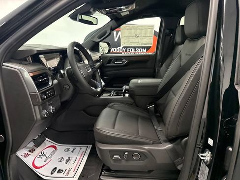 New 2026 GMC Yukon XL Denali w/ LPO, Floor Liner Package RWD image 8