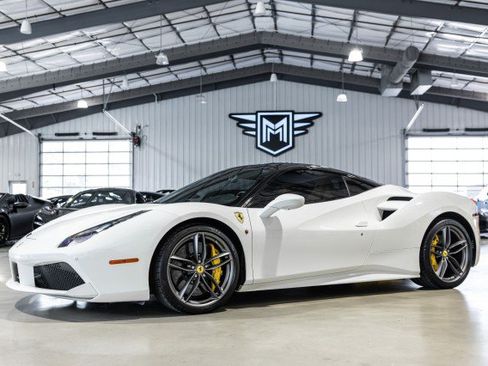 Used 2016 Ferrari 488 GTB RWD image 1