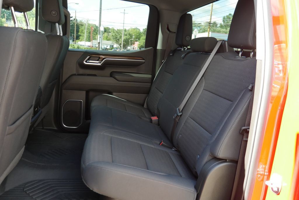 Used 2022 Chevrolet Silverado 1500 RST w/ Z71 Off-Road Package AWD/4WD image 18