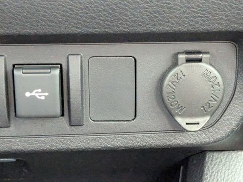 Used 2022 Toyota Tacoma SR5 w/ Technology Package RWD image 25