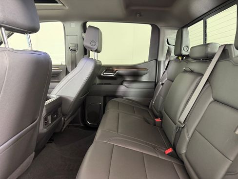 Used 2024 Chevrolet Silverado 1500 LT Trail Boss w/ LT Trail Boss Premium Package image 23