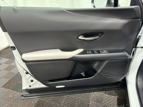 Used 2026 Lexus UX 300h AWD w/ Accessory Package (Z1) image 21