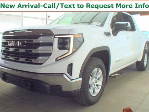 Used 2023 GMC Sierra 1500 SLE image 1