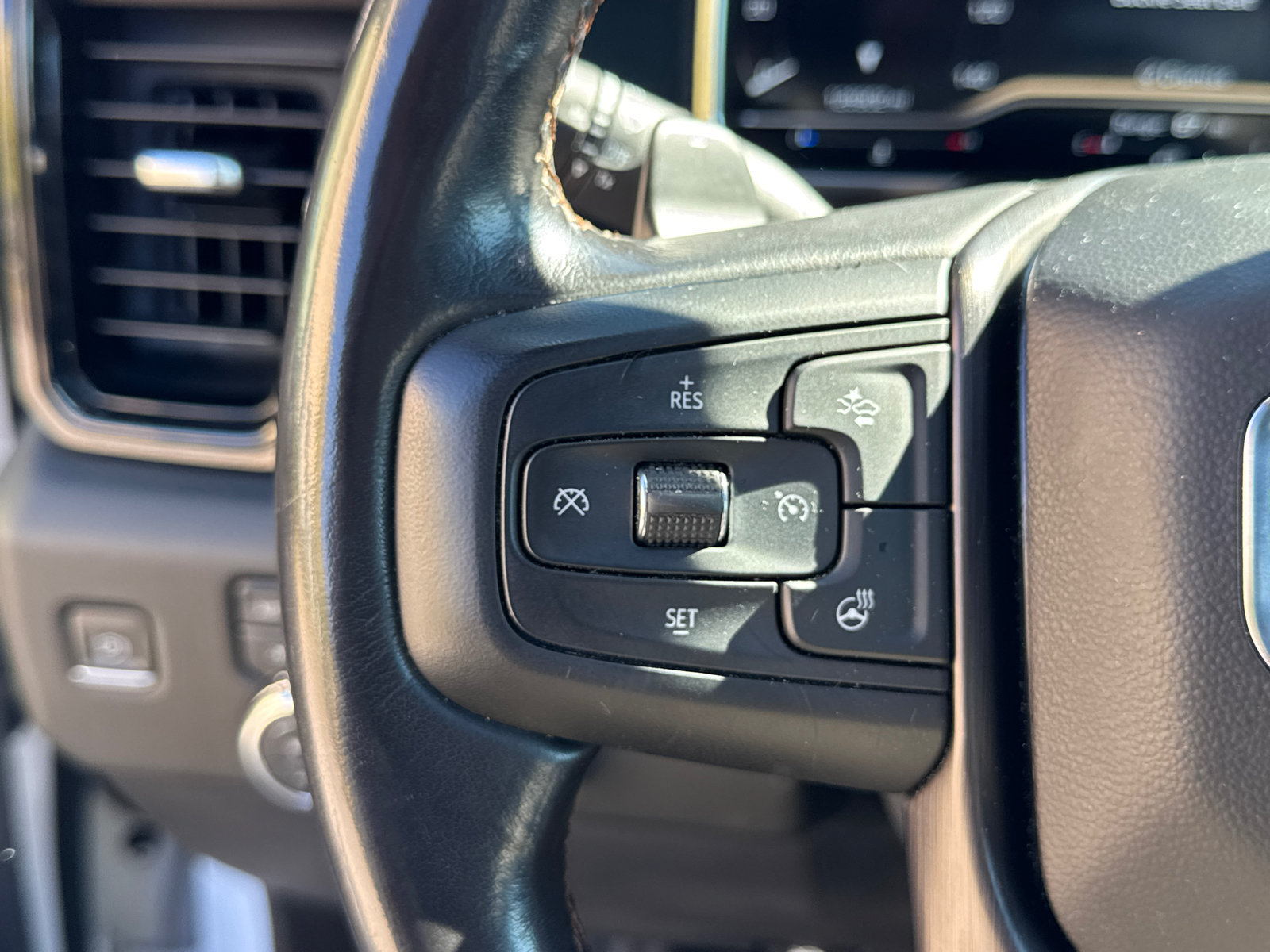 Used 2023 GMC Sierra 1500 AT4 w/ AT4 Premium Package AWD/4WD image 25