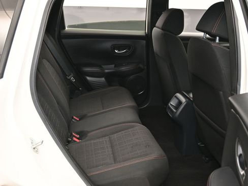 Used 2023 Honda HR-V Sport image 32