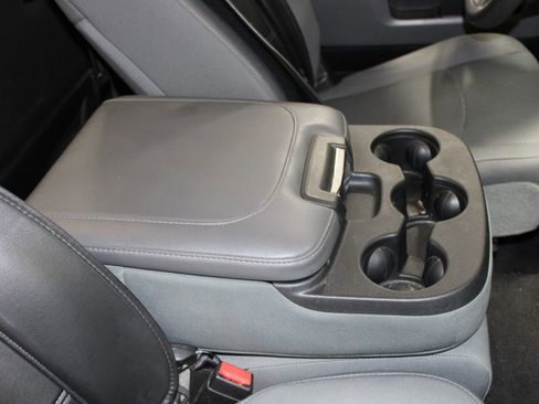 Used 2015 RAM 1500 Express RWD image 31