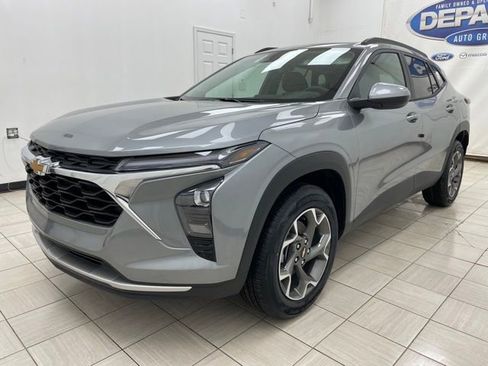 New 2026 Chevrolet Trax LT image 16