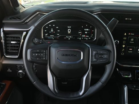 Used 2025 GMC Sierra 2500 Denali Ultimate AWD/4WD image 17