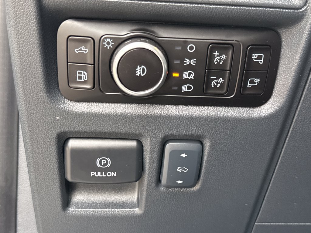 Used 2025 Ford F150 Platinum AWD/4WD image 15