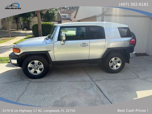 Used 2007 Toyota FJ Cruiser 2WD image 1
