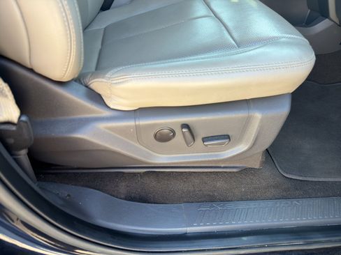 Used 2021 Ford Expedition XLT image 12