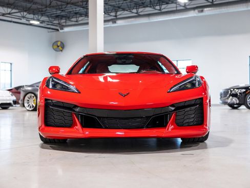 Used 2023 Chevrolet Corvette Z06 image 2