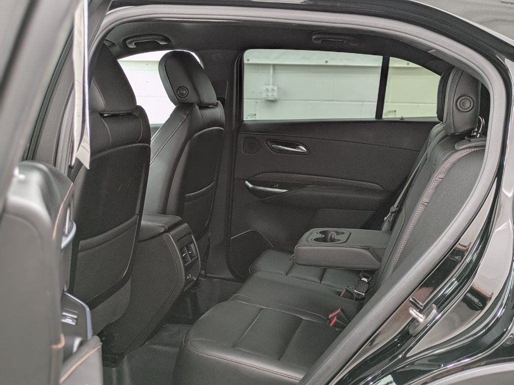 Used 2022 Cadillac XT4 Sport w/ Enhanced Visibility Package AWD/4WD image 11