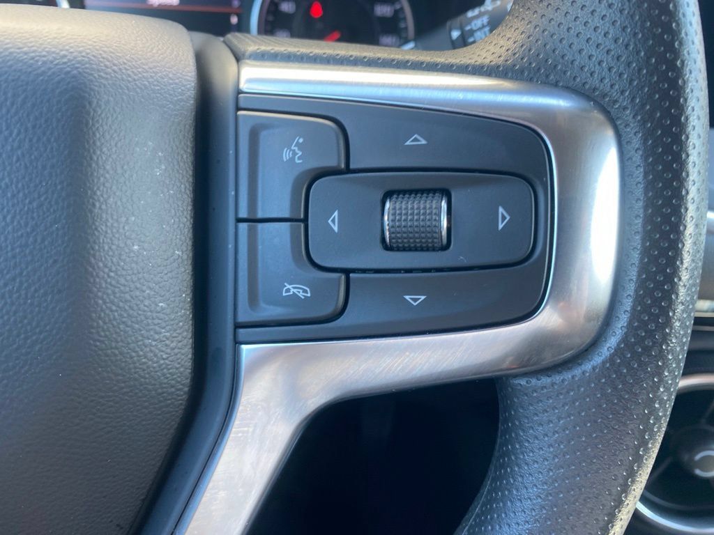 Used 2024 Chevrolet Blazer LT FWD image 9