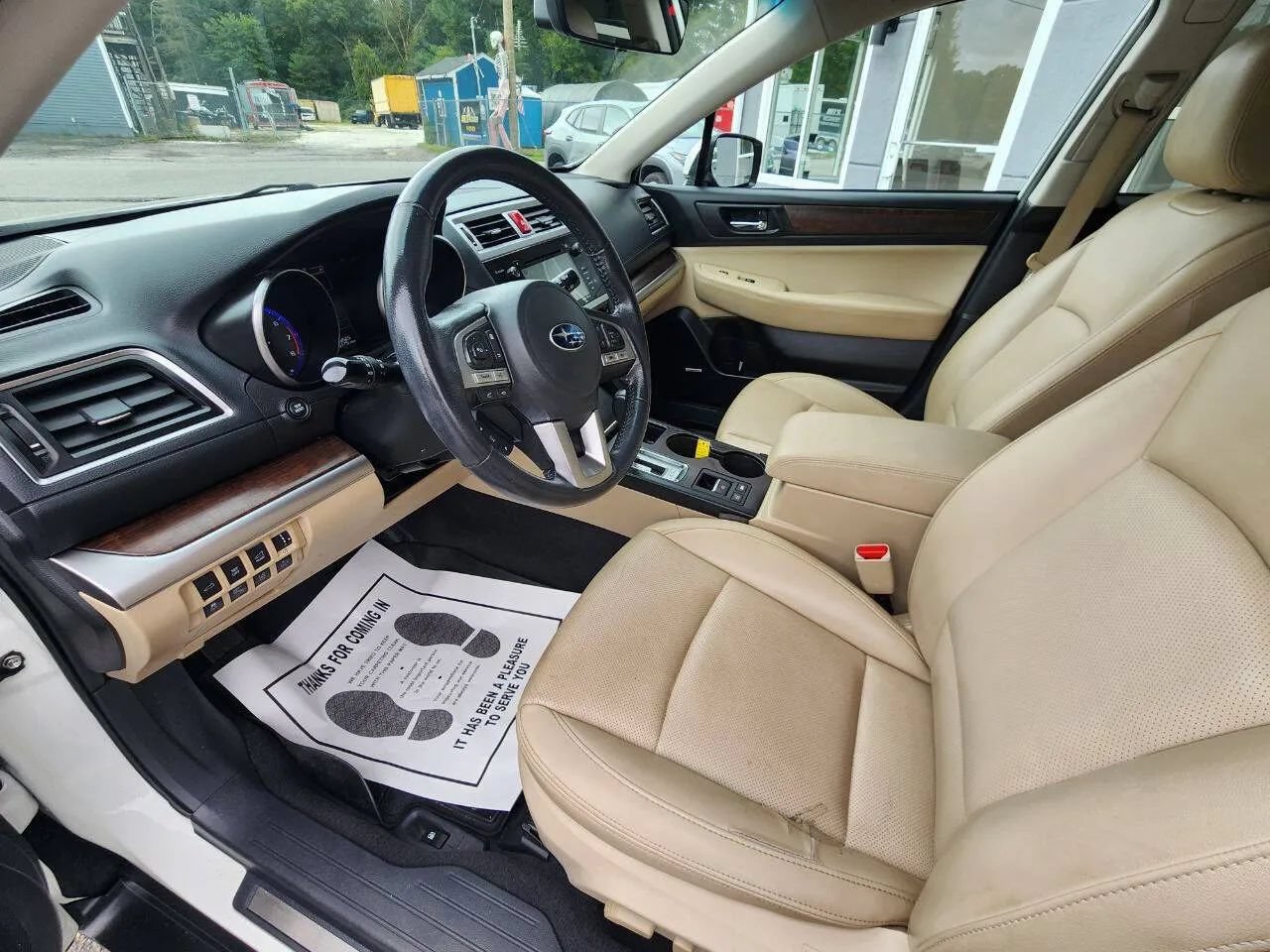 Used 2017 Subaru Outback 3.6R Limited AWD/4WD image 9