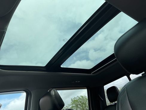 Used 2017 Ford F250 Lariat w/ Lariat Ultimate Package image 12