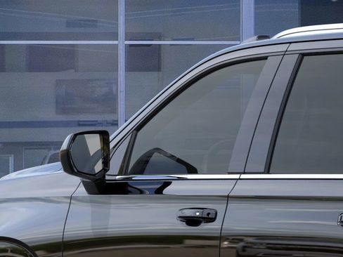 New 2026 Chevrolet Suburban LS image 14