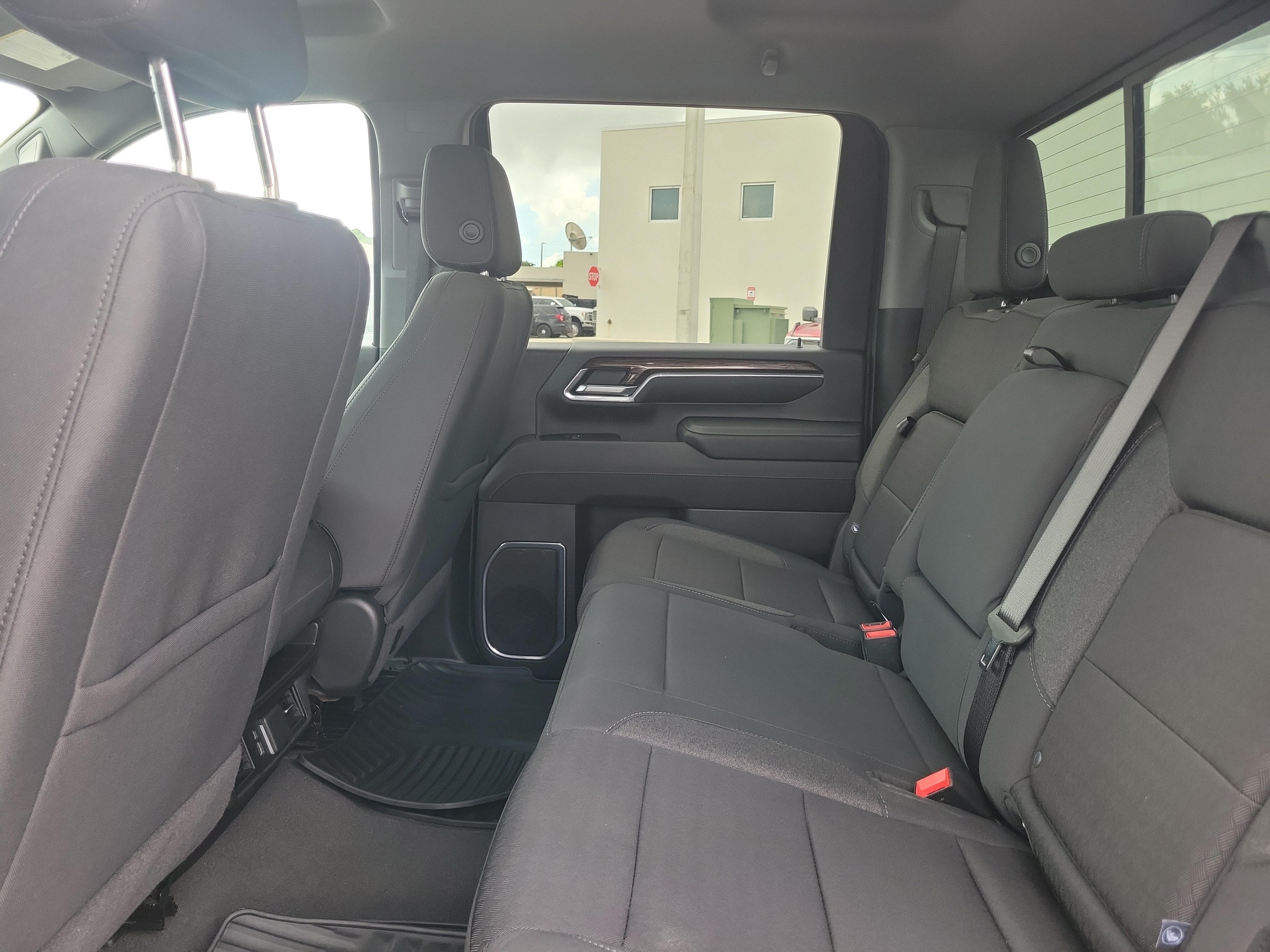 Used 2024 GMC Sierra 2500 SLE w/ SLE Value Package; AWD/4WD image 16