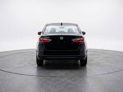 Used 2025 Nissan Versa SV image 7