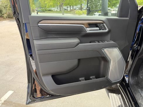 New 2026 Chevrolet Silverado 2500 High Country w/ High Country Premium Package AWD/4WD image 11