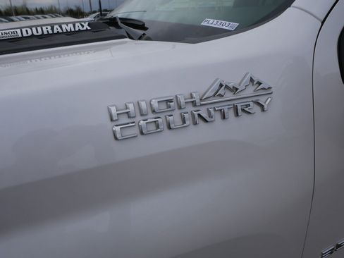 Used 2022 Chevrolet Silverado 3500 High Country AWD/4WD image 18