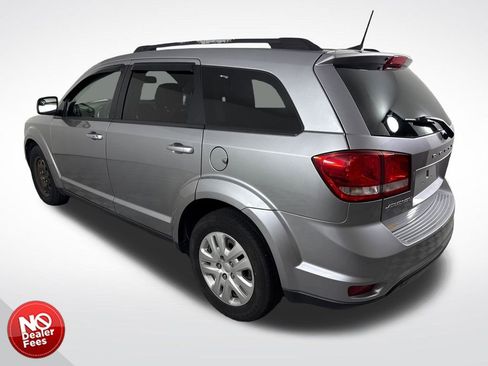 Used 2019 Dodge Journey SE w/ Connectivity Group FWD image 6