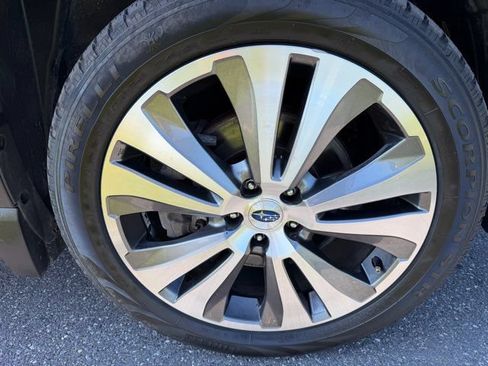 Used 2021 Subaru Ascent Limited AWD/4WD image 31
