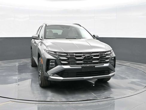 Used 2025 Hyundai Tucson Limited image 2