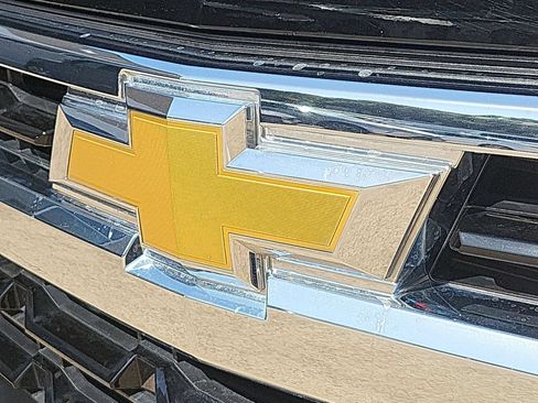 Used 2025 Chevrolet Silverado 1500 LT RWD image 29