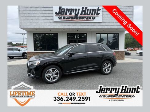 Used 2023 Audi Q3 2.0T Premium w/ Convenience Package AWD/4WD image 1