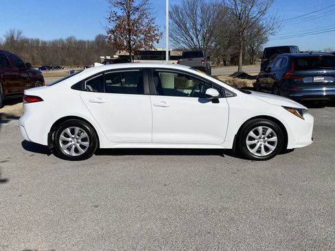Used 2026 Toyota Corolla LE image 9
